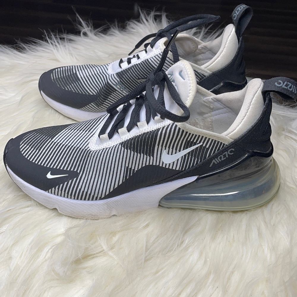 Nike Air Max 270